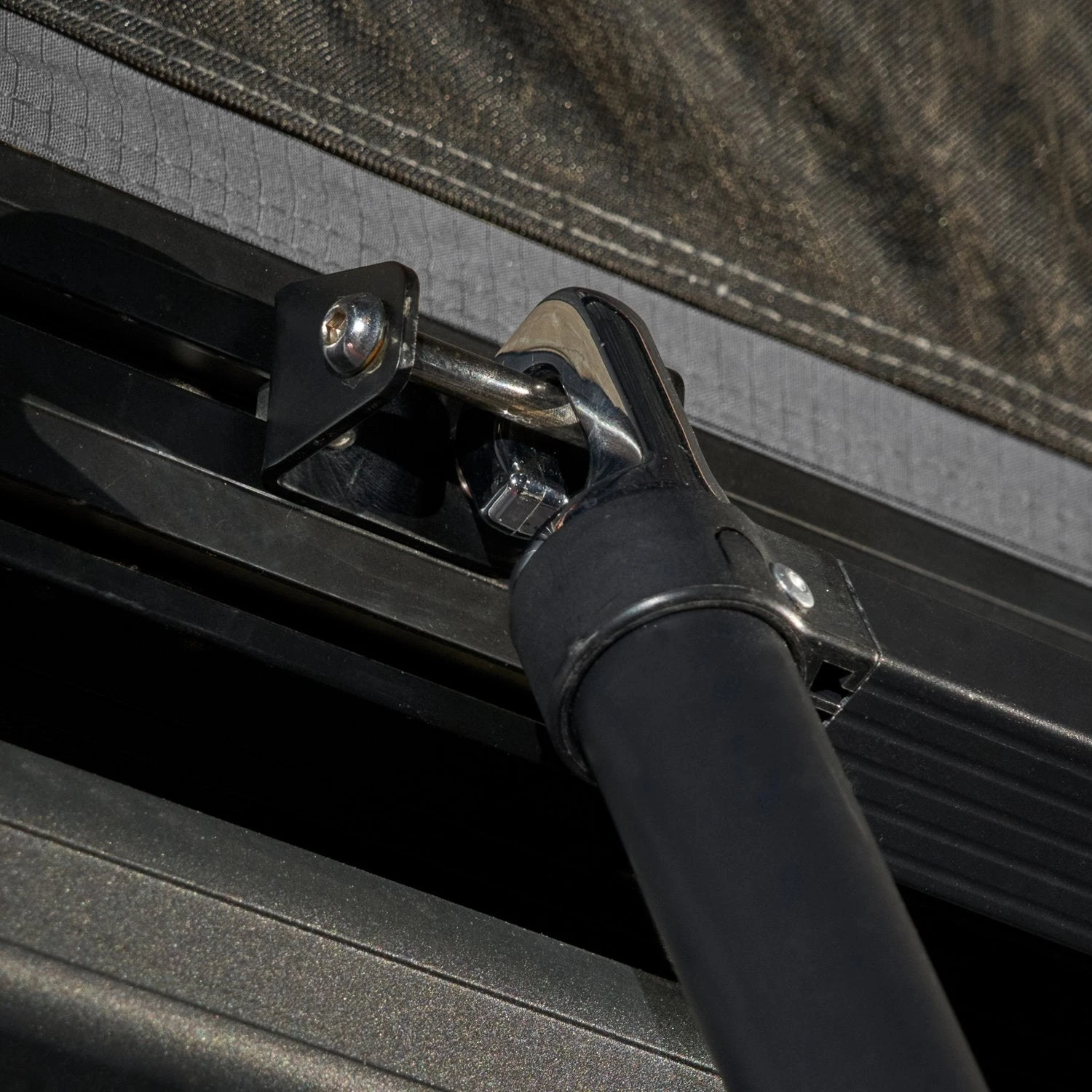 Ridgeback Hard Shell Roof Top Tent (ECO Polyester) 14 Ridgeback Hard Shell Roof Top Tent (ECO Polyester) - Image 12