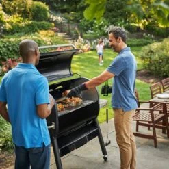 Weber SmokeFire EX6 GBS Pellet Barbecue - 2nd Gen -Camping Promotion Store ex6 lifestyle