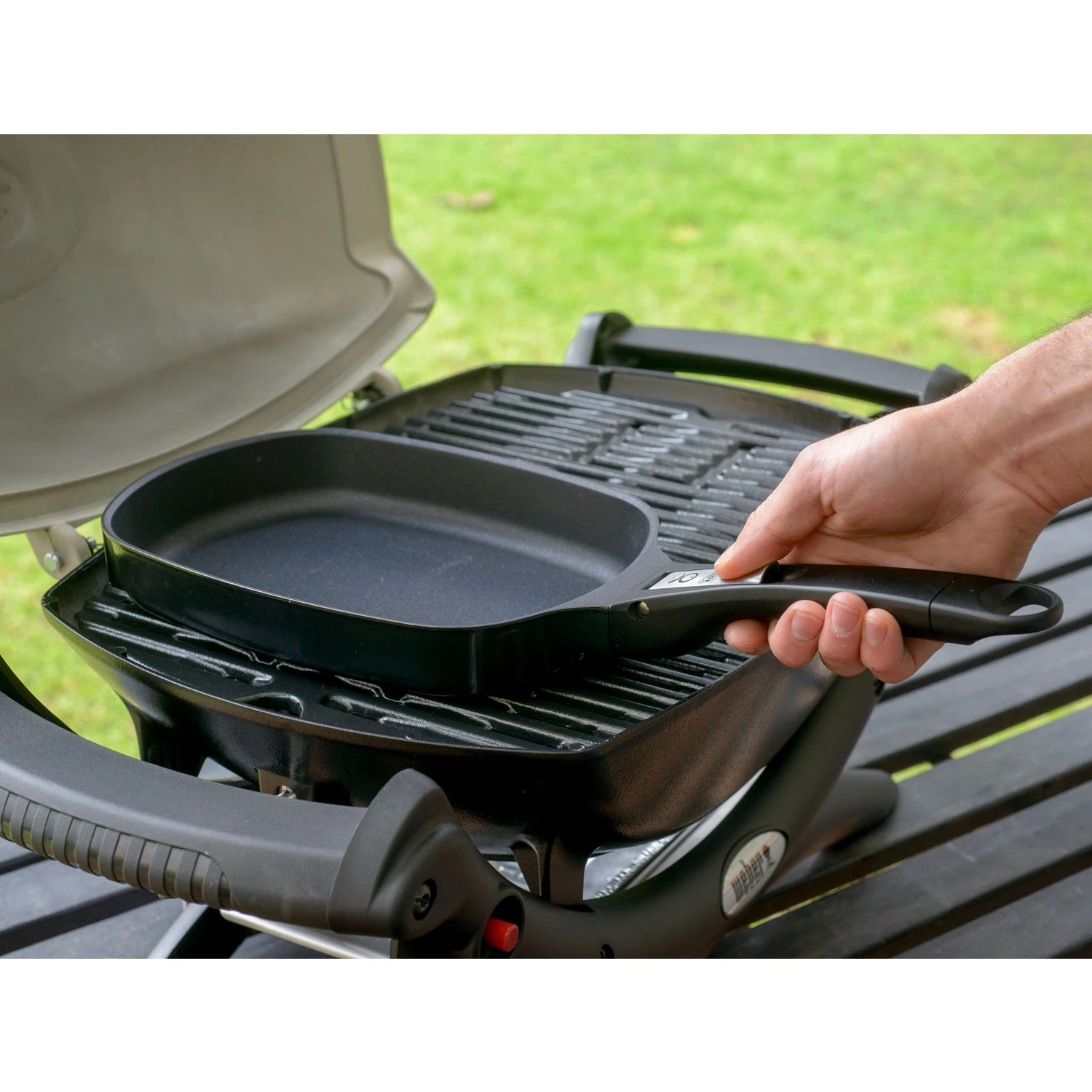 Weber Q-Ware Frying Pan Small 5 Weber Q-Ware Frying Pan Small - Image 3